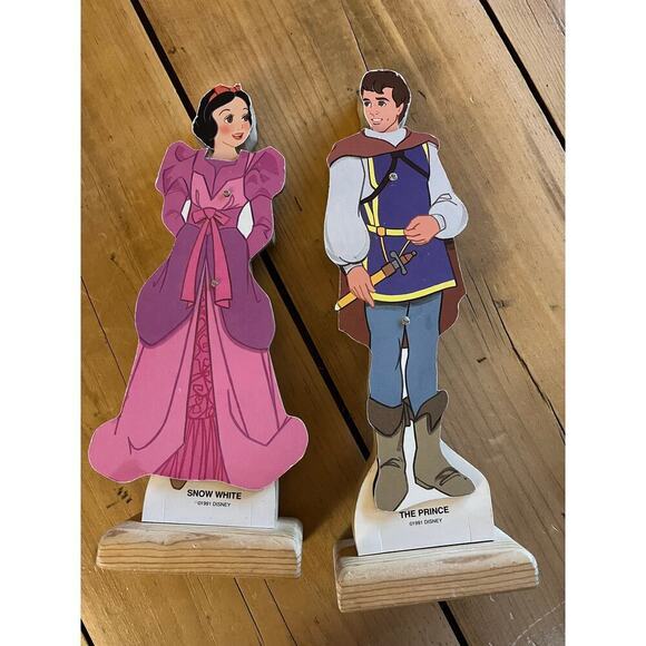 Vintage Disney Princess Snow White & Prince Wooden Peg Doll w/ dress up outfits. - Picture 3 of 5